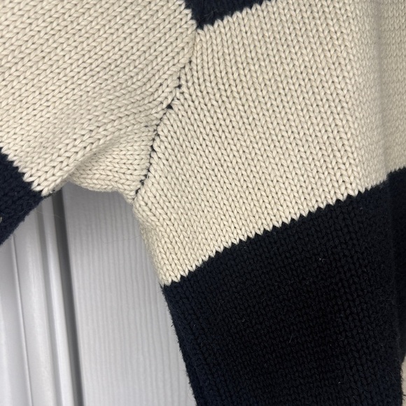 Brandy Melville Striped Navy and Cream Women's Sweater - Picture 10 of 10